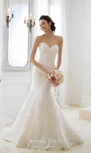Sophia Tolli Alexia
